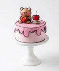 Mini pastel San Valentín 2 a 4 personas con osito y cereza color rosa fondo blanco dia del amor
