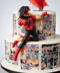 Pastel Invincible personalizado con figuras en fondant