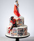 Pastel Invincible personalizado con figuras en fondant