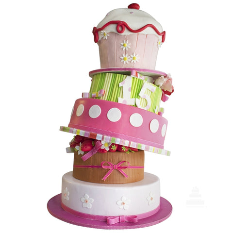 Cupcake Garden, pastel chueco decorado con fondant