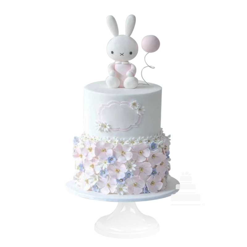  Bunny Cake, Pastel con figurita de conejito de fondant blanco