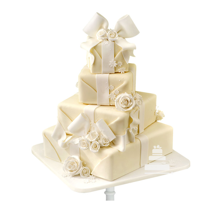 Pastel de boda decorado cuadrado estilo cajas apiladas de regalo beige y  blanco con flores y moño , Elegant Gift de L'autrichienne