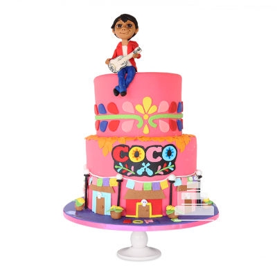 Coco, pastel decorado con el tema de la película