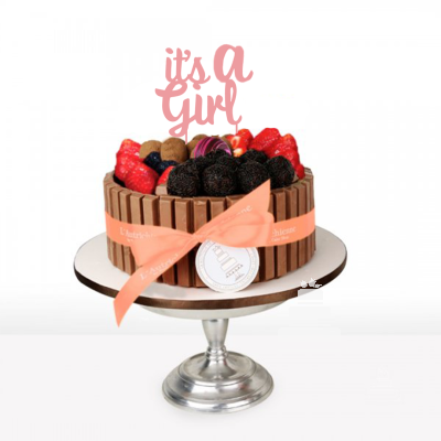 It´s a Girl KitKat Chocolate Cake, pastel de baby shower de niña
