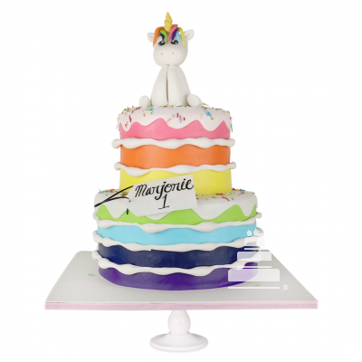 Unicorn Colors Cake, Pastel con figura de unicornio en 3D y colores arcoíris