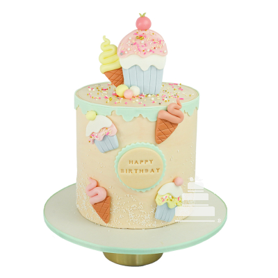 cupcake & ice cream cake, Pastel decorado con cupcakes y helados