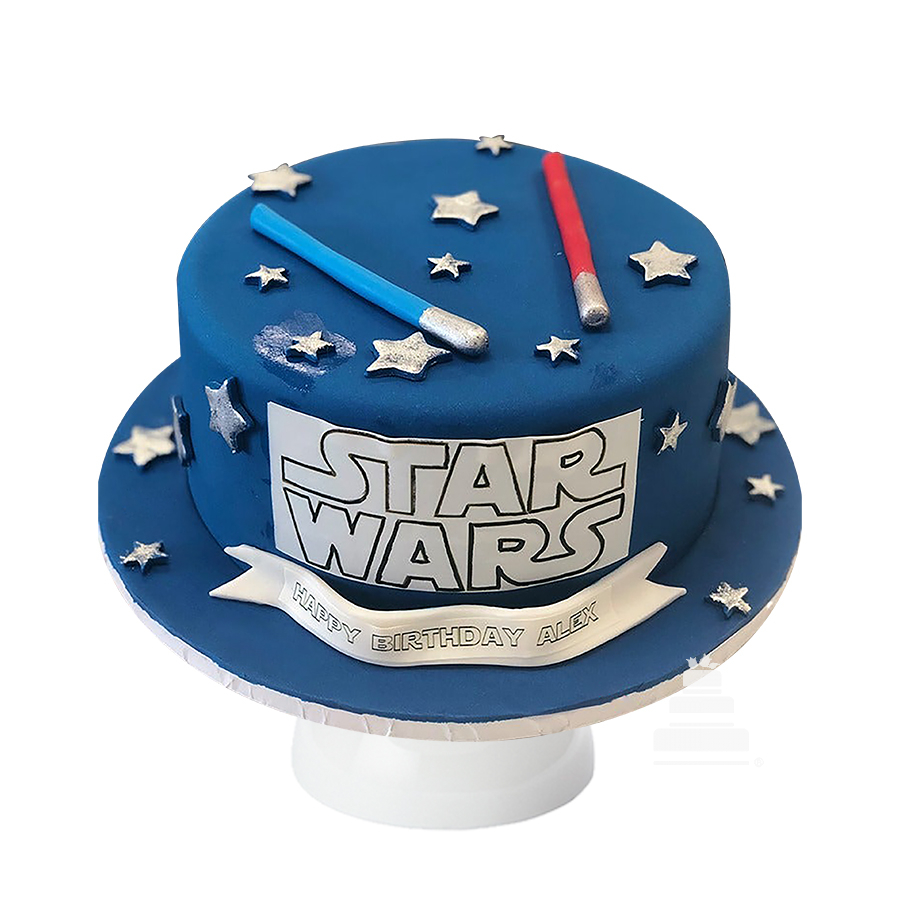Pastel decorado de fondant con la temática de la película de Star Wars