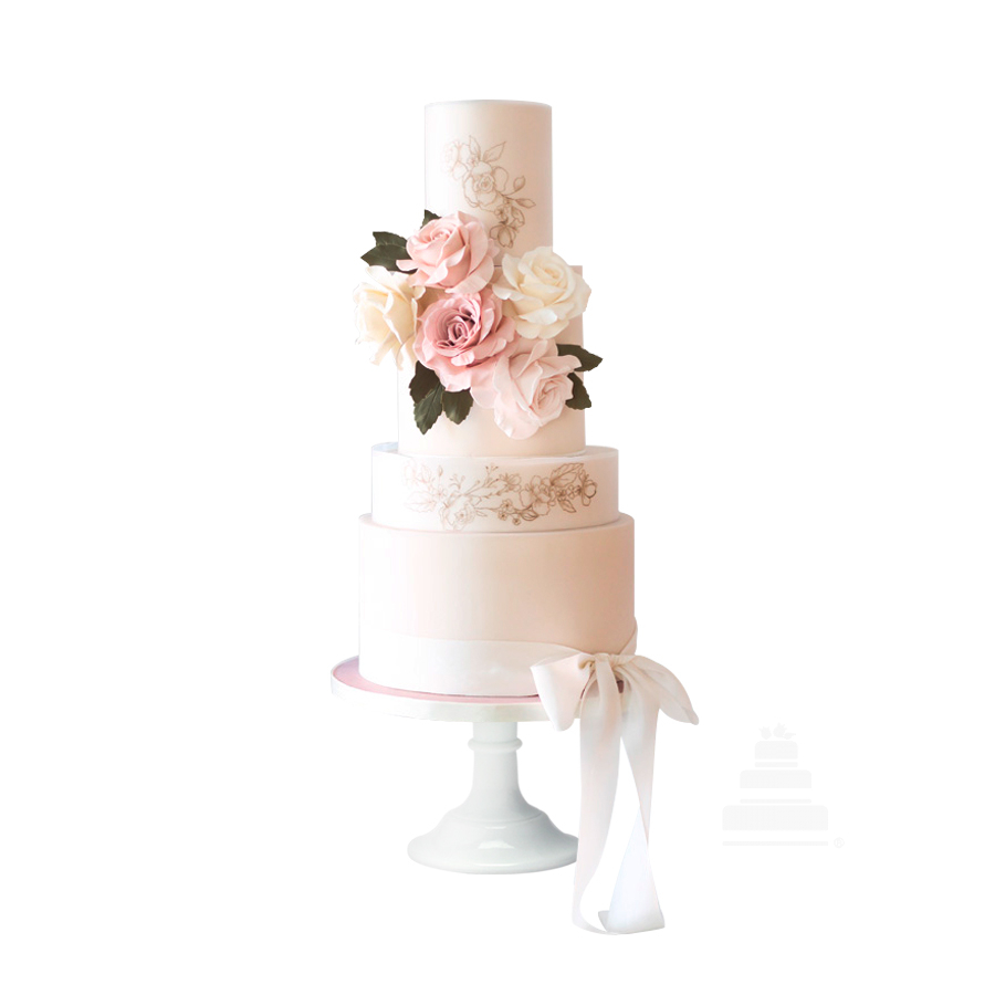 Lovely Wedding pastel de boda de 4 pisos con una decoración de rosas