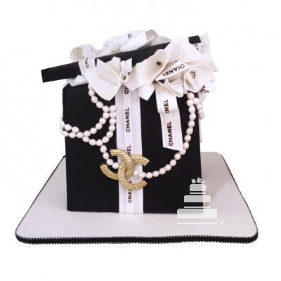 Chanel Elegance, pastel para los fans de la marca como caja de regalo
