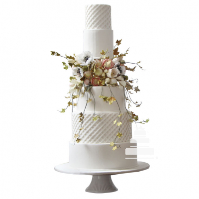 Cour Royale, pastel para boda espectacular con arreglo de flores de azúcar