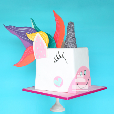 Unicorn Valentine´s Box, Pastel en forma de unicornio cubico