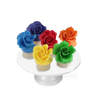 Colorful Flowers, cupcakes florales del orgullo gay en colores del arcoíris. 