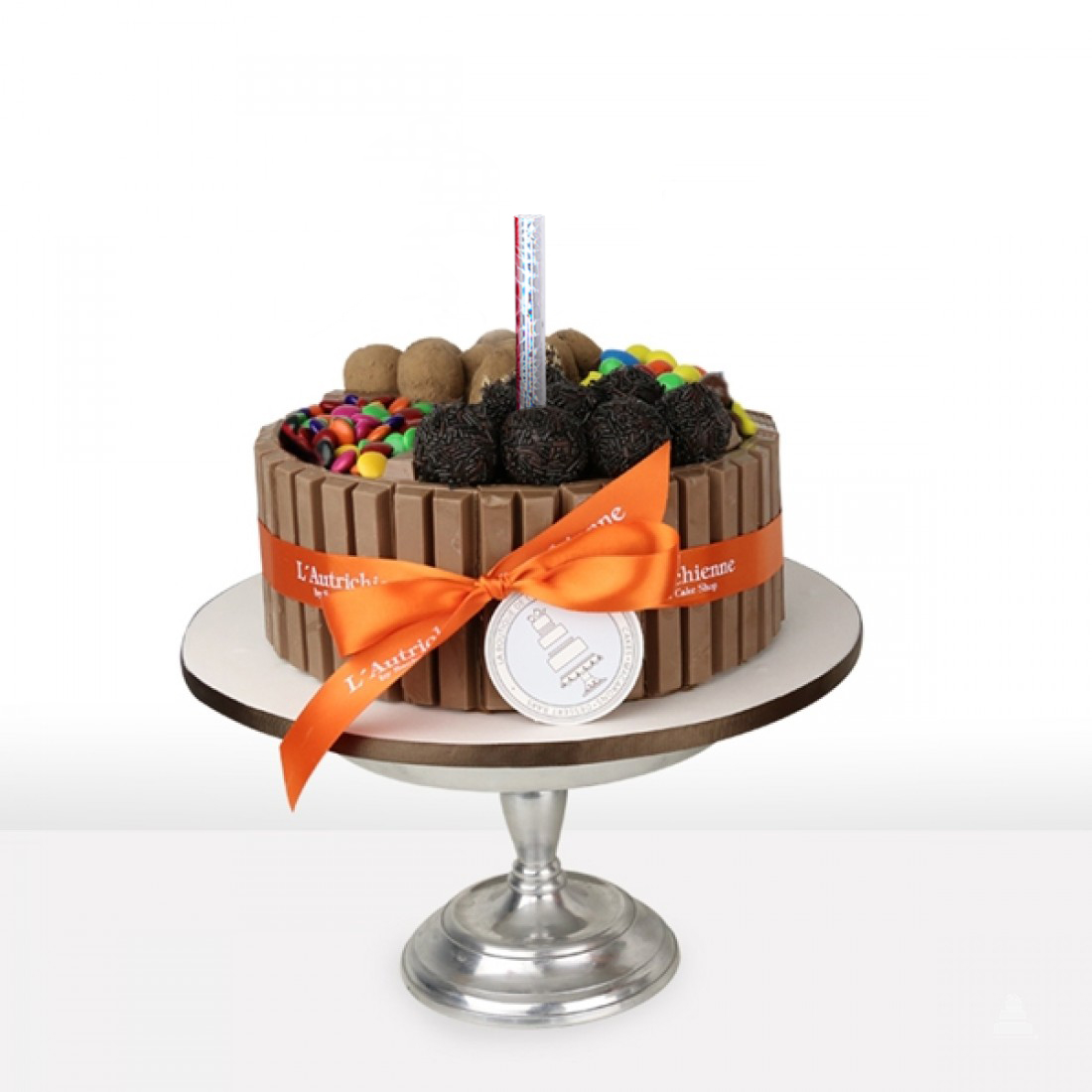 Magic Candle Kitkat Cake!, pastel de chocolate kitkat