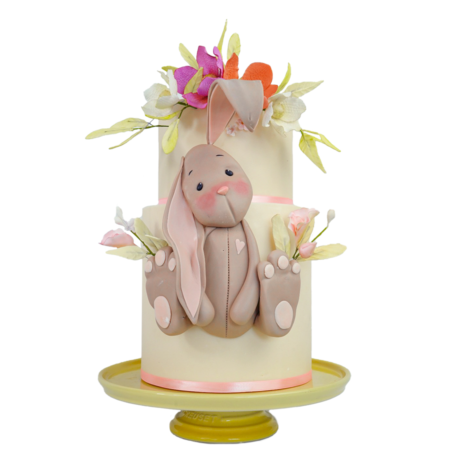 Bunny flower cake - pastel de conejo decorado con flores de azúcar
