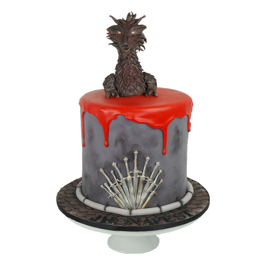 Game of Thrones, pastel decorado con espadas y dragón